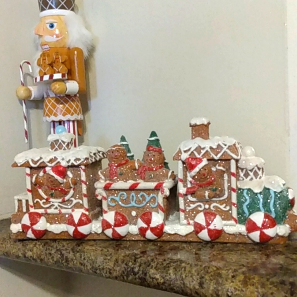 Gingerbread Frosted Sparkly Peppermint Train